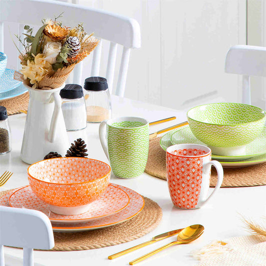 16-Piece Porcelain Set With Gloss Finish, Featuring Japanese-Style Stackable Designs For Space-Saving And Stylish Urban Dining.