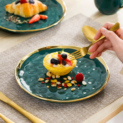 Lovecasa 16-Piece Dinnerware Set With Gold Trim Made Of Durable Porcelain Perfect For Elegant Dining And Everyday Use - Green