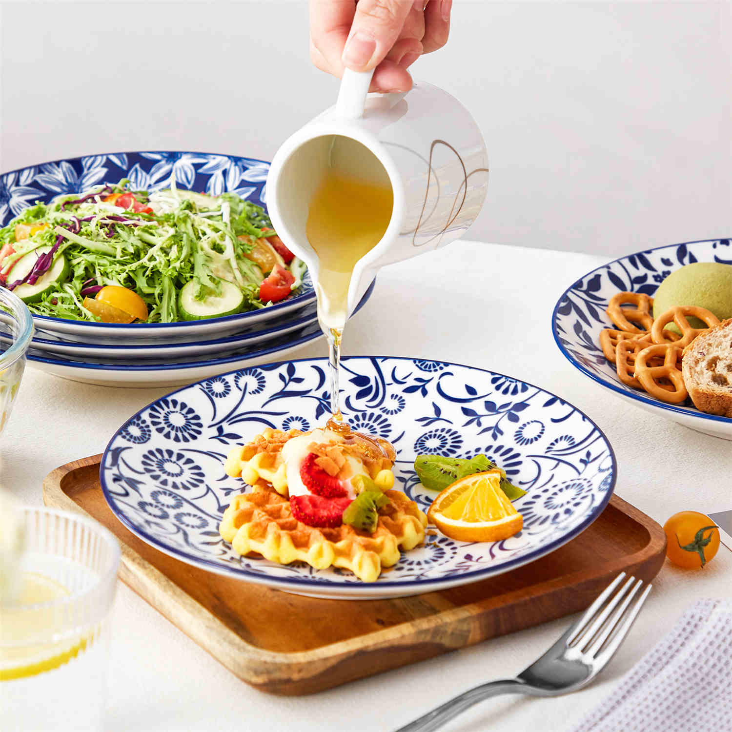 Selene 6-Piece Porcelain Salad Plates Set in Blue and White, adorned with exquisite Japanese-inspired floral motifs and a lustrous finish-vancasso