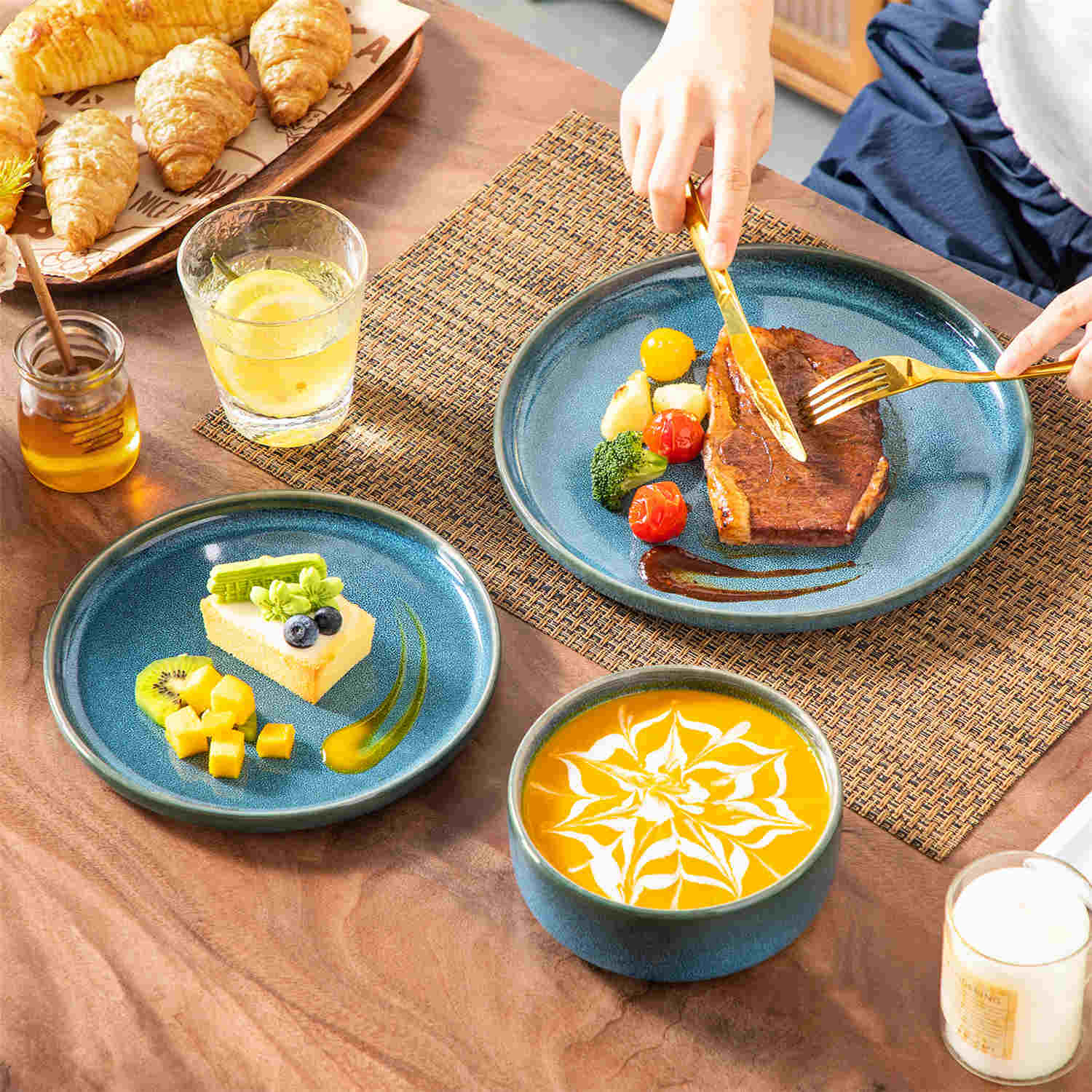 vancasso Vega 18 Piece Stoneware Dinnerware Set, Includes and Bowls, Perfect For Elevating Both Everyday Dining and Special Occasions.