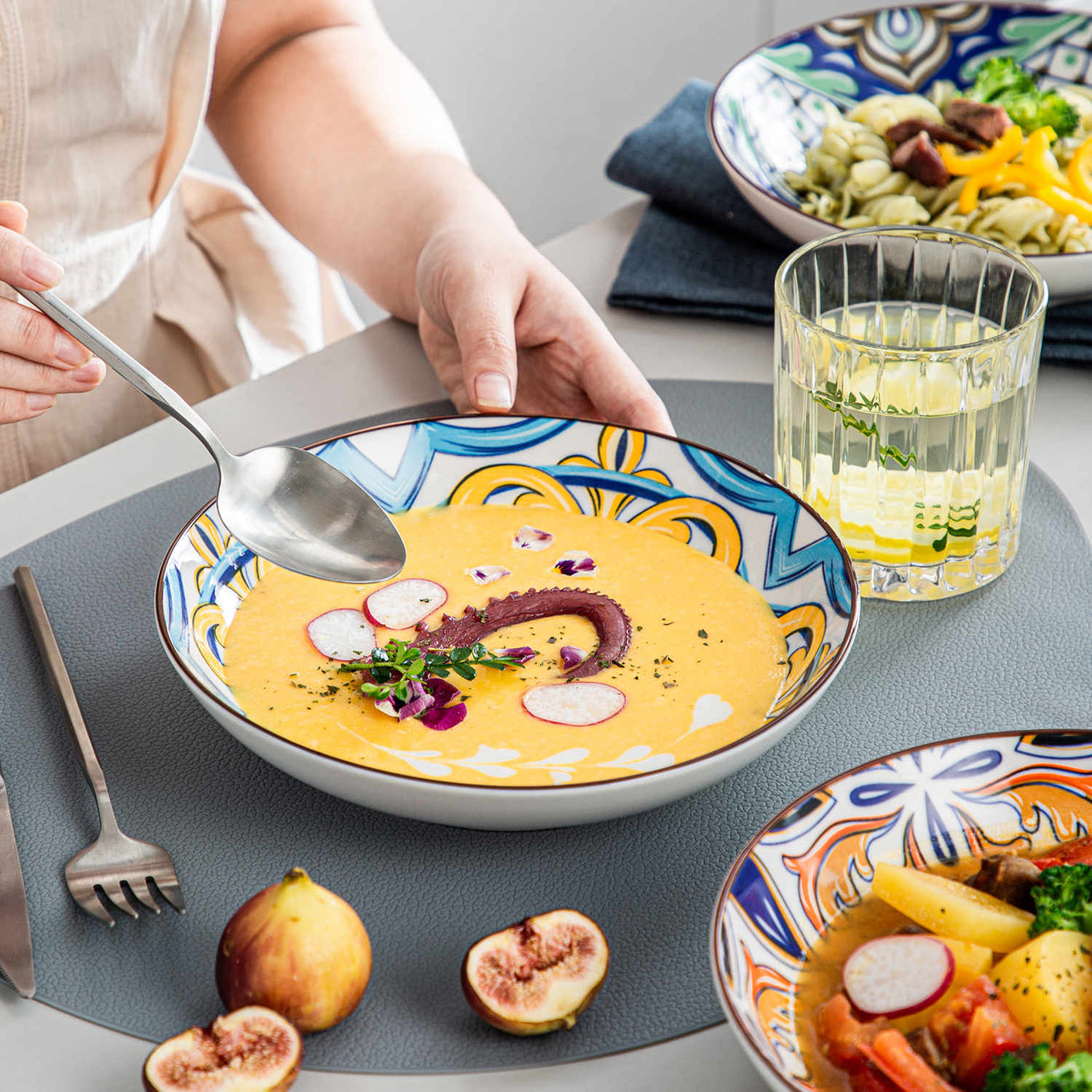 soup bowls with handles